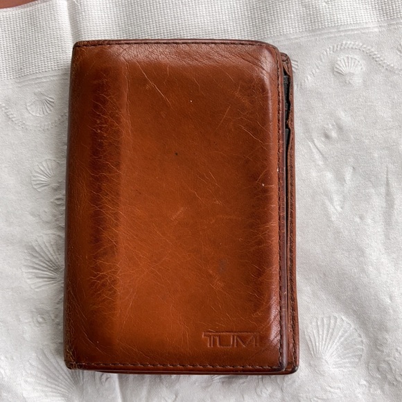 Tumi Bifold Card Case with ID Window - Picture 6 of 10